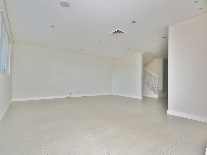 Photo - 33A Wren Street, Condell Park NSW 2200 - Image 5