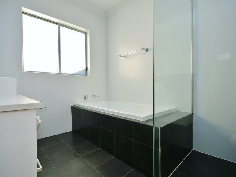 Photo - 33A Wren Street, Condell Park NSW 2200 - Image 7