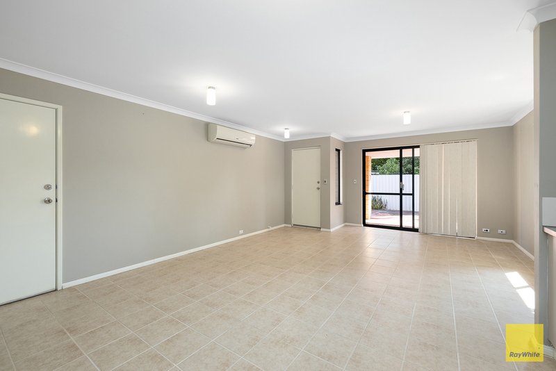 Photo - 33a Wythburn Avenue, Balga WA 6061 - Image 4