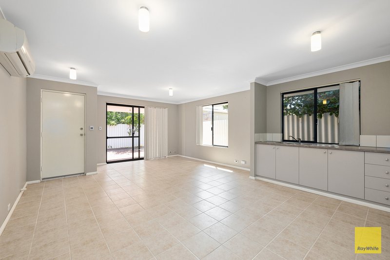 Photo - 33a Wythburn Avenue, Balga WA 6061 - Image 7