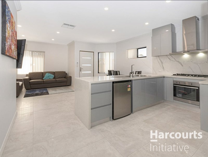 Photo - 33B Wardlow Way, Balga WA 6061 - Image 2