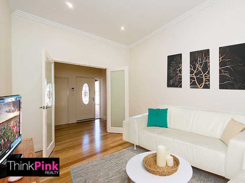 Photo - 33C Sunbury Road, Victoria Park WA 6100 - Image 2