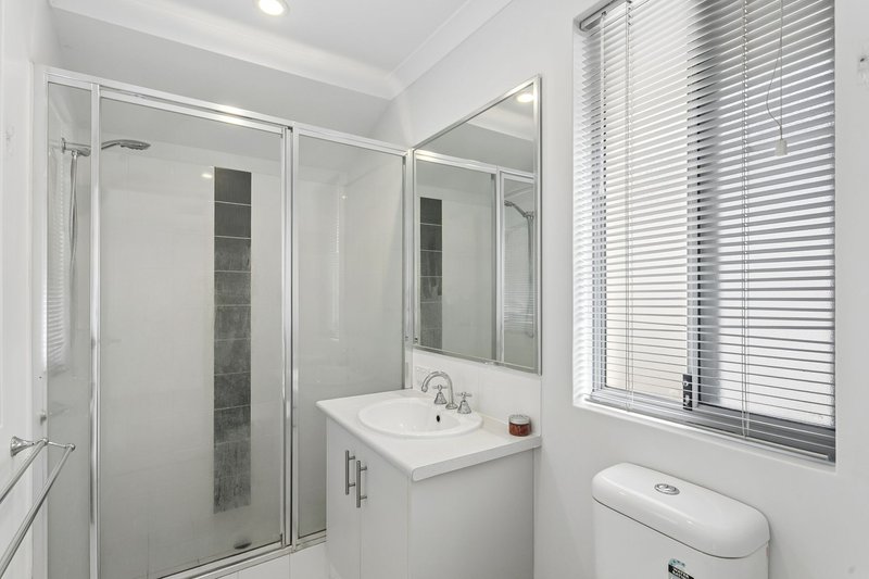 Photo - 33C Winchelsea Road, Nollamara WA 6061 - Image 6