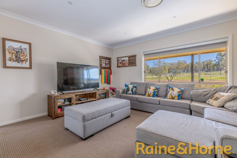 Photo - 33R Panai Avenue, Dubbo NSW 2830 - Image 3