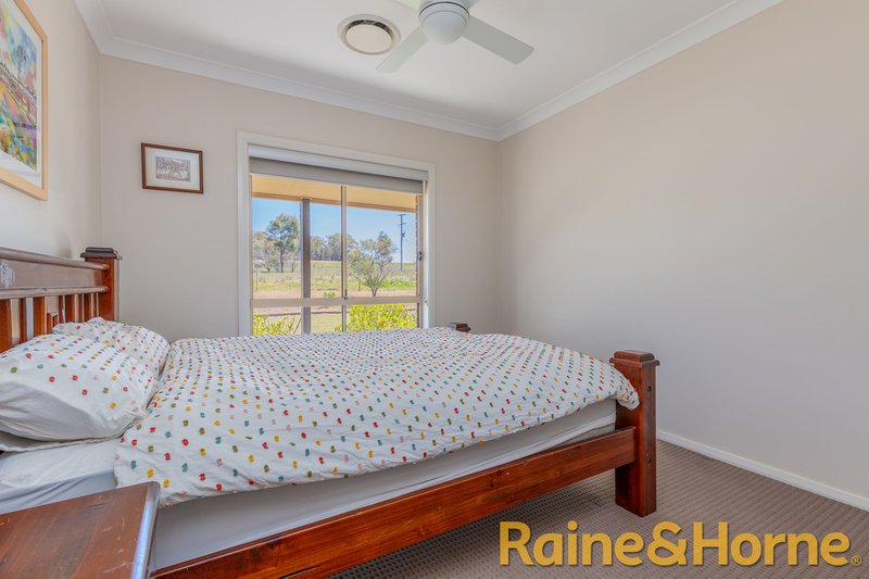 Photo - 33R Panai Avenue, Dubbo NSW 2830 - Image 8