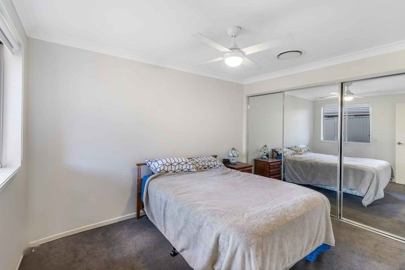 Photo - 34 & 34A Shortland Drive, Aberglasslyn NSW 2320 - Image 6