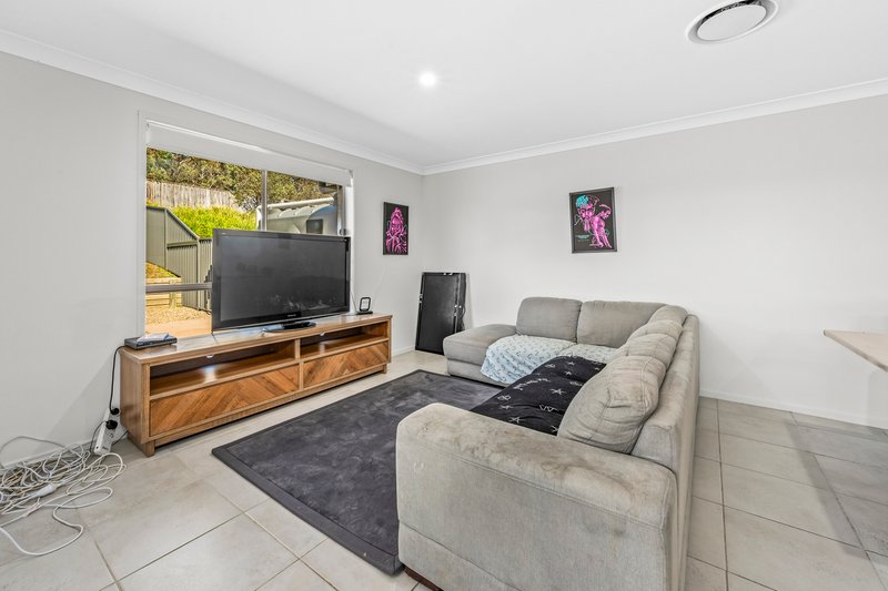 Photo - 34 & 34A Shortland Drive, Aberglasslyn NSW 2320 - Image 16