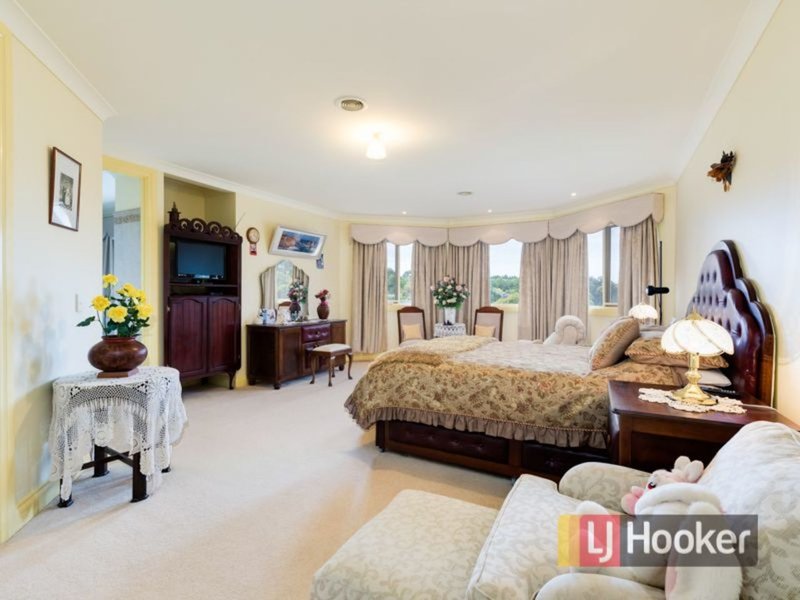 Photo - 34 - 36 Halcyon Way, Narre Warren South VIC 3805 - Image 6