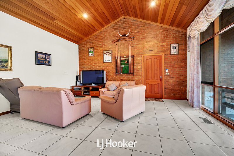 Photo - 34 - 36 Hillsley Avenue, Narre Warren North VIC 3804 - Image 5