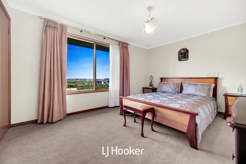 Photo - 34 - 36 Hillsley Avenue, Narre Warren North VIC 3804 - Image 17