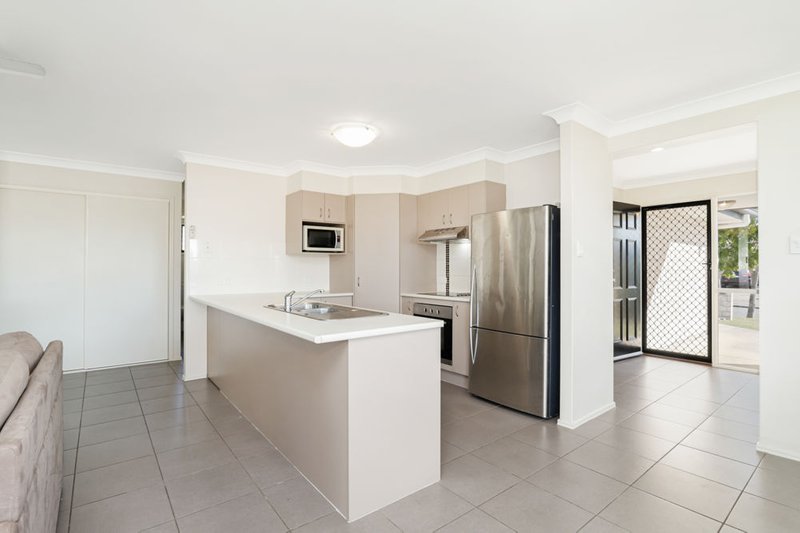 Photo - 34-36 Renmark Crescent, Caboolture South QLD 4510 - Image 6