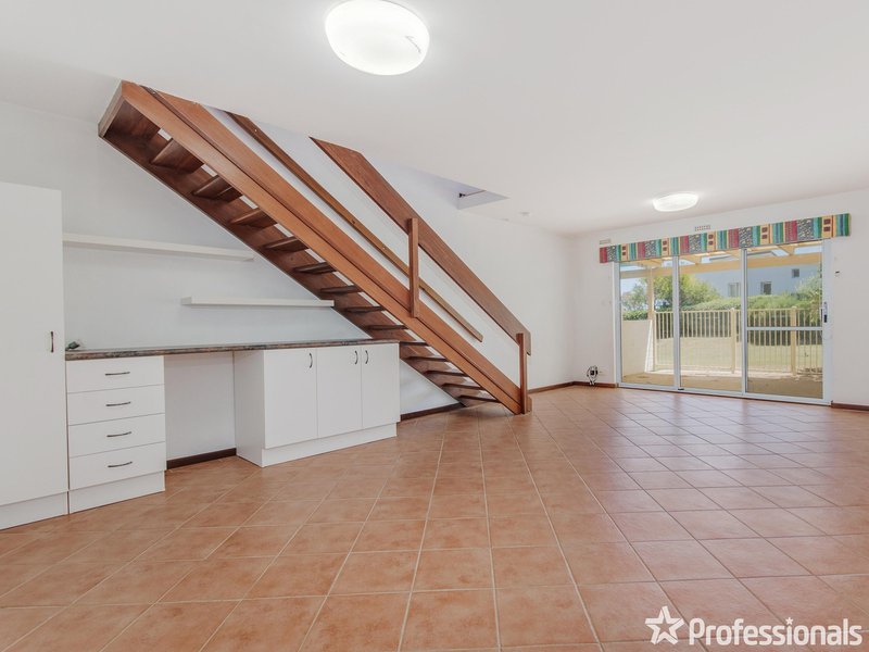 Photo - 3/4-6 Gloucester Avenue, Shoalwater WA 6169 - Image 5