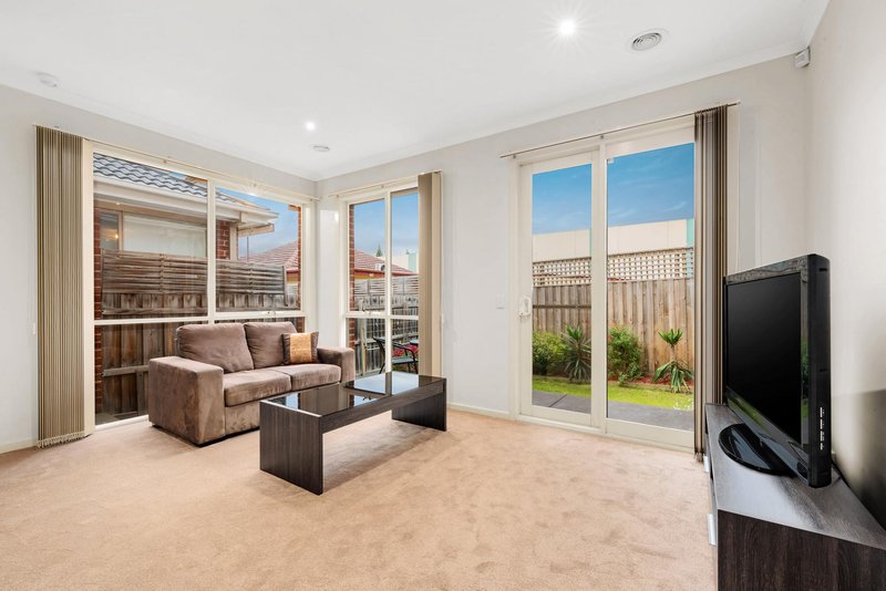 Photo - 3/4-6 Keogh Street, Burwood VIC 3125 - Image 2