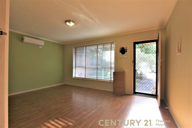 Photo - 3/4-6 Louis Avenue, Dandenong VIC 3175 - Image 3