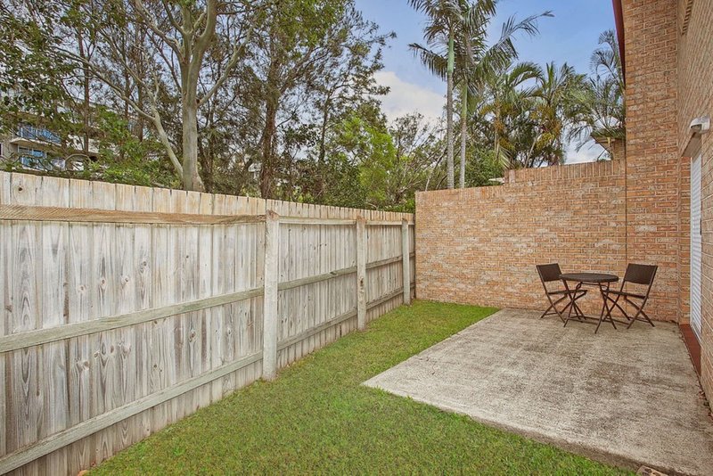 Photo - 3/4-6 Snowgum Court, Burleigh Waters QLD 4220 - Image 8