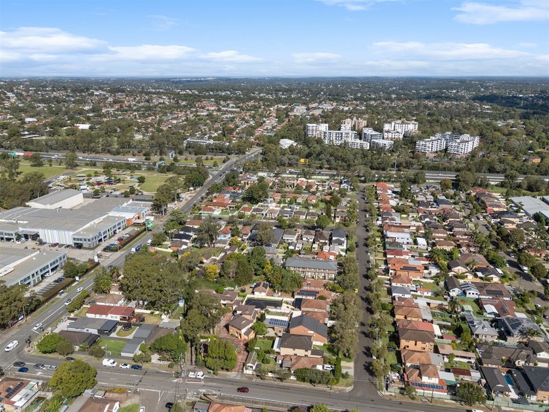 Photo - 3/4-6 Wiggs Road, Riverwood NSW 2210 - Image 11