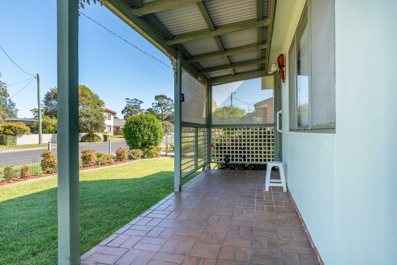 Photo - 34 Ainslie Parade, Tomakin NSW 2537 - Image 2