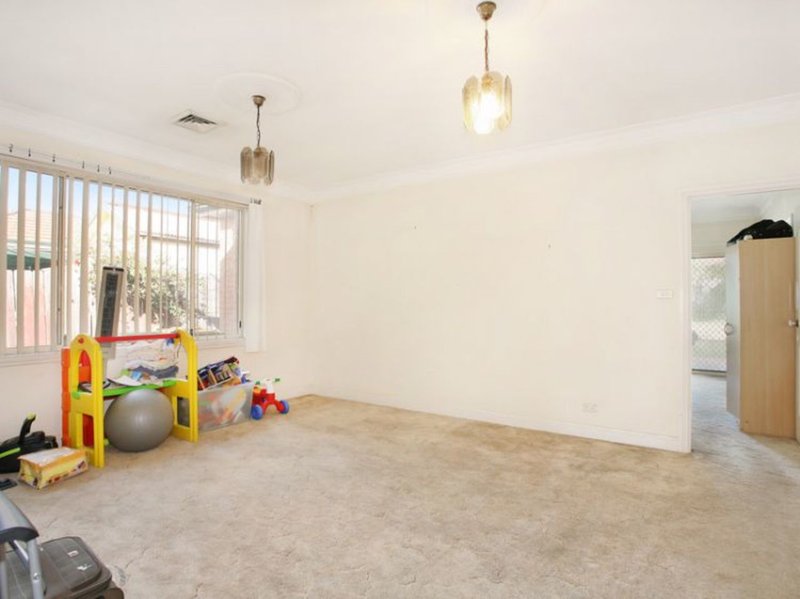 Photo - 34 Albion Avenue, Merrylands NSW 2160 - Image 5