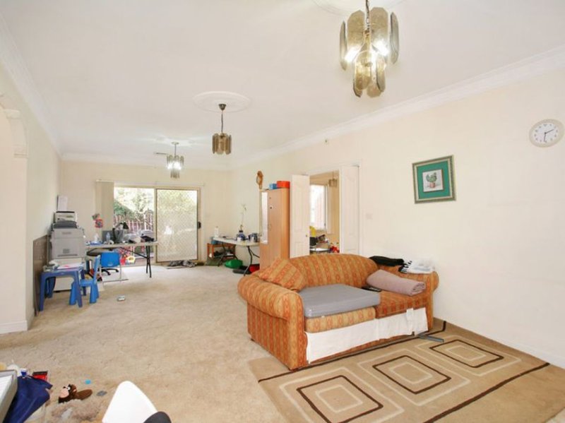 Photo - 34 Albion Avenue, Merrylands NSW 2160 - Image 8