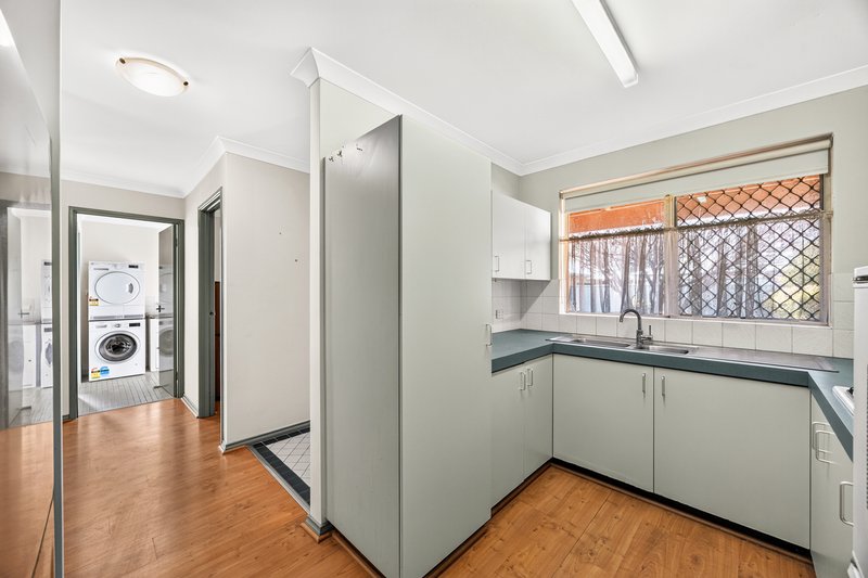 Photo - 3/4 Alder Court, Ballajura WA 6066 - Image 10