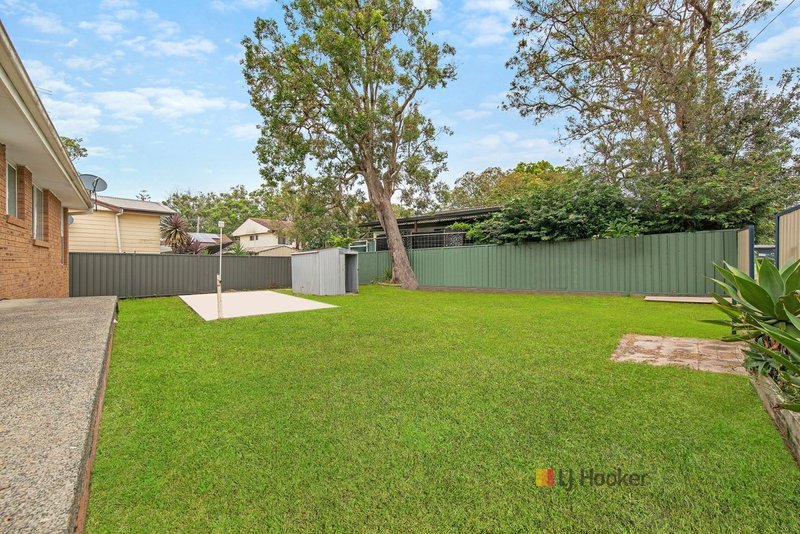 Photo - 34 Allambee Crescent, Blue Haven NSW 2262 - Image 8