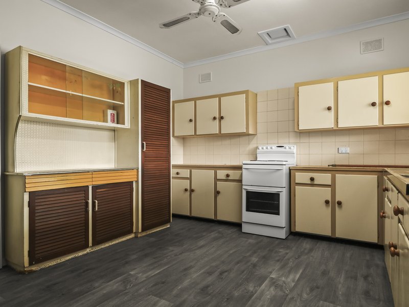 Photo - 34 Ashton Road, Davoren Park SA 5113 - Image 5