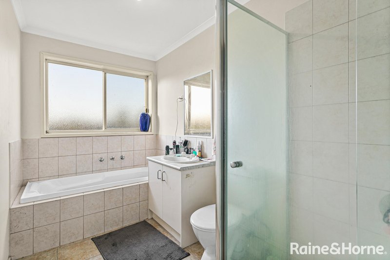 Photo - 34 Athol Avenue, Roxburgh Park VIC 3064 - Image 8