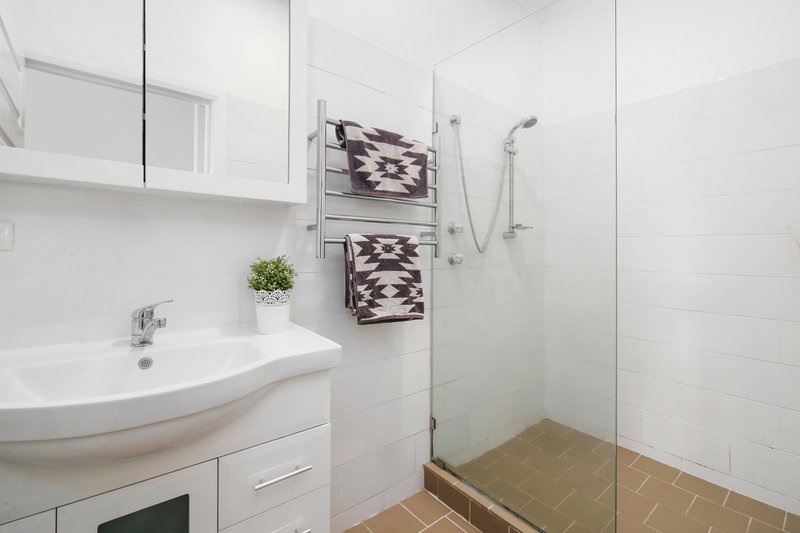 Photo - 34 Auld Street, Terrigal NSW 2260 - Image 6