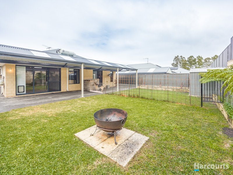 Photo - 34 Ballybofey Loop, Bullsbrook WA 6084 - Image 19