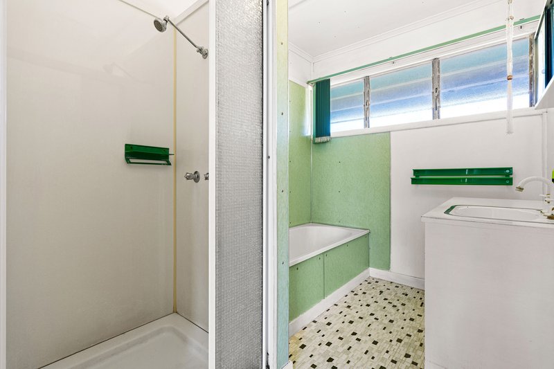 Photo - 34 Banoon Drive, Wynnum QLD 4178 - Image 6