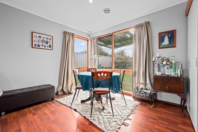 Photo - 34 Barber Drive, Hoppers Crossing VIC 3029 - Image 5