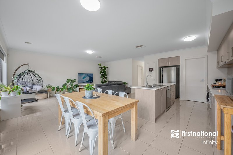 Photo - 34 Beagle Street, Tarneit VIC 3029 - Image 3