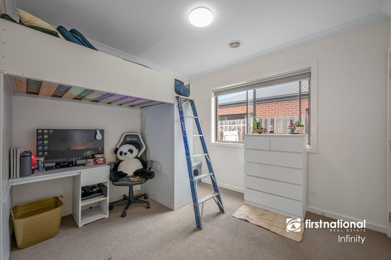 Photo - 34 Beagle Street, Tarneit VIC 3029 - Image 10
