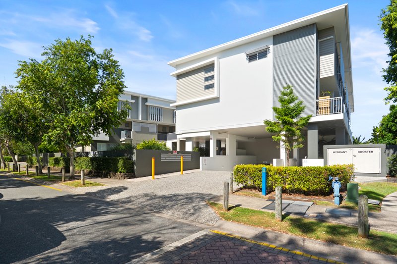 Photo - 3/4 Ben Lexcen Place, Robina QLD 4226 - Image 3