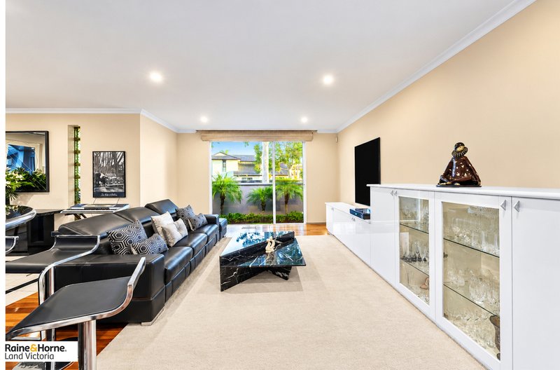 Photo - 34 Benaud Close, Keilor East VIC 3033 - Image 23