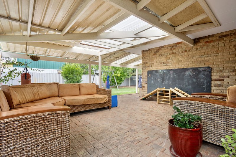 Photo - 34 Bibra Drive, Bibra Lake WA 6163 - Image 4