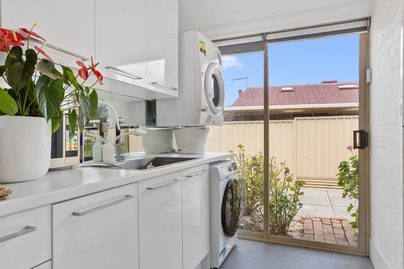 Photo - 34 Bibra Drive, Bibra Lake WA 6163 - Image 11