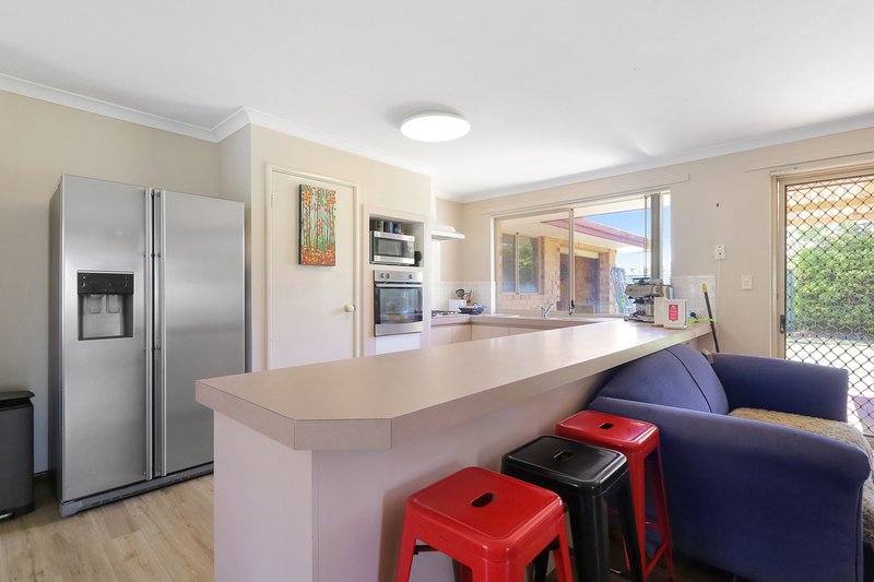 Photo - 34 Bondi Crescent, Warnbro WA 6169 - Image 2