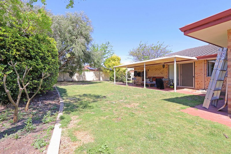 Photo - 34 Bondi Crescent, Warnbro WA 6169 - Image 3