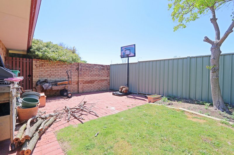 Photo - 34 Bondi Crescent, Warnbro WA 6169 - Image 18