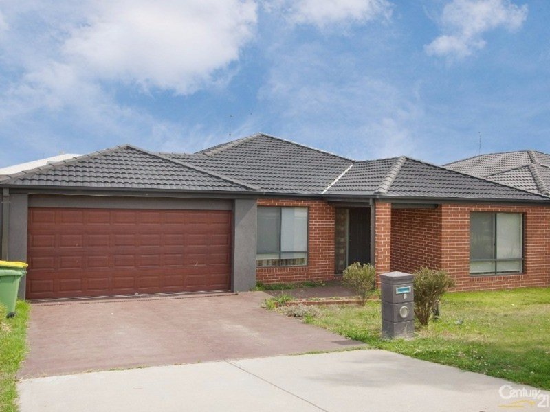 34 Bonneville Parade, Pakenham VIC 3810