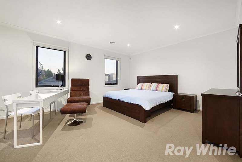 Photo - 34 Botanic Drive, Clayton South VIC 3169 - Image 7