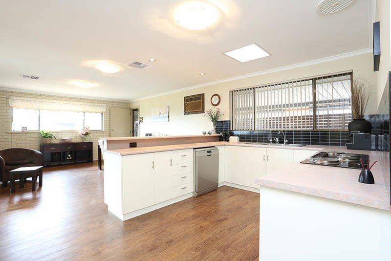 Photo - 34 Braunack Avenue, Tanunda SA 5352 - Image 3