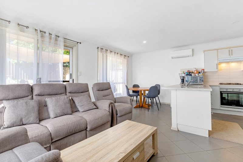 Photo - 34 Bristol Crescent, Davoren Park SA 5113 - Image 4