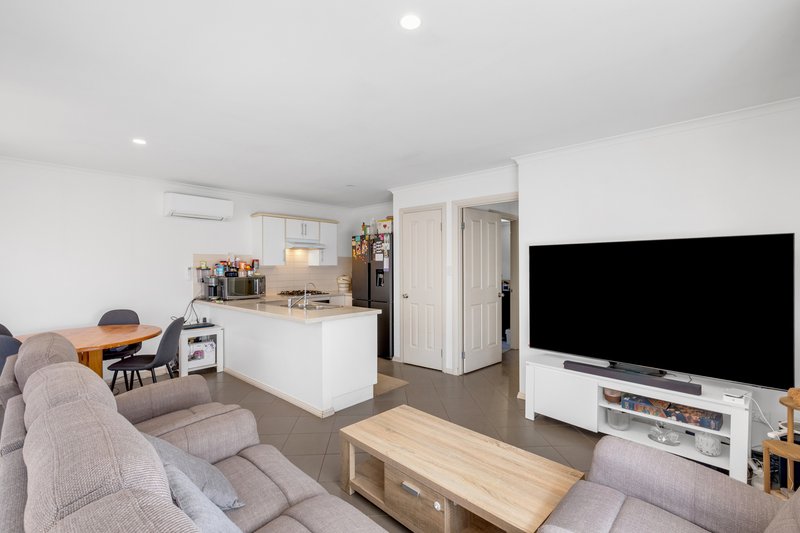 Photo - 34 Bristol Crescent, Davoren Park SA 5113 - Image 5