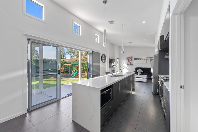 Photo - 34 Broadwater Place, Blakeview SA 5114 - Image 5