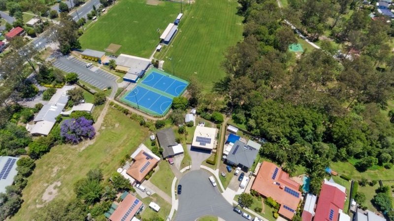 Photo - 34 Buckingham Street West , Strathpine QLD 4500 - Image 2