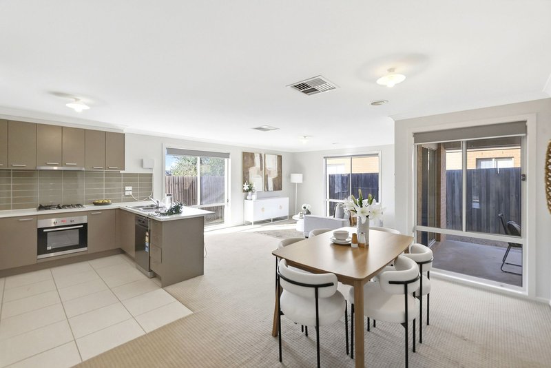 Photo - 34 Burbidge Drive, Bacchus Marsh VIC 3340 - Image 5