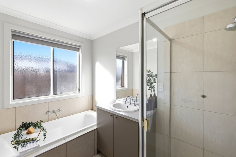 Photo - 34 Burbidge Drive, Bacchus Marsh VIC 3340 - Image 10