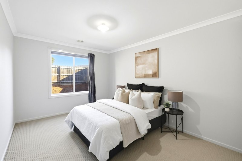 Photo - 34 Burbidge Drive, Bacchus Marsh VIC 3340 - Image 14